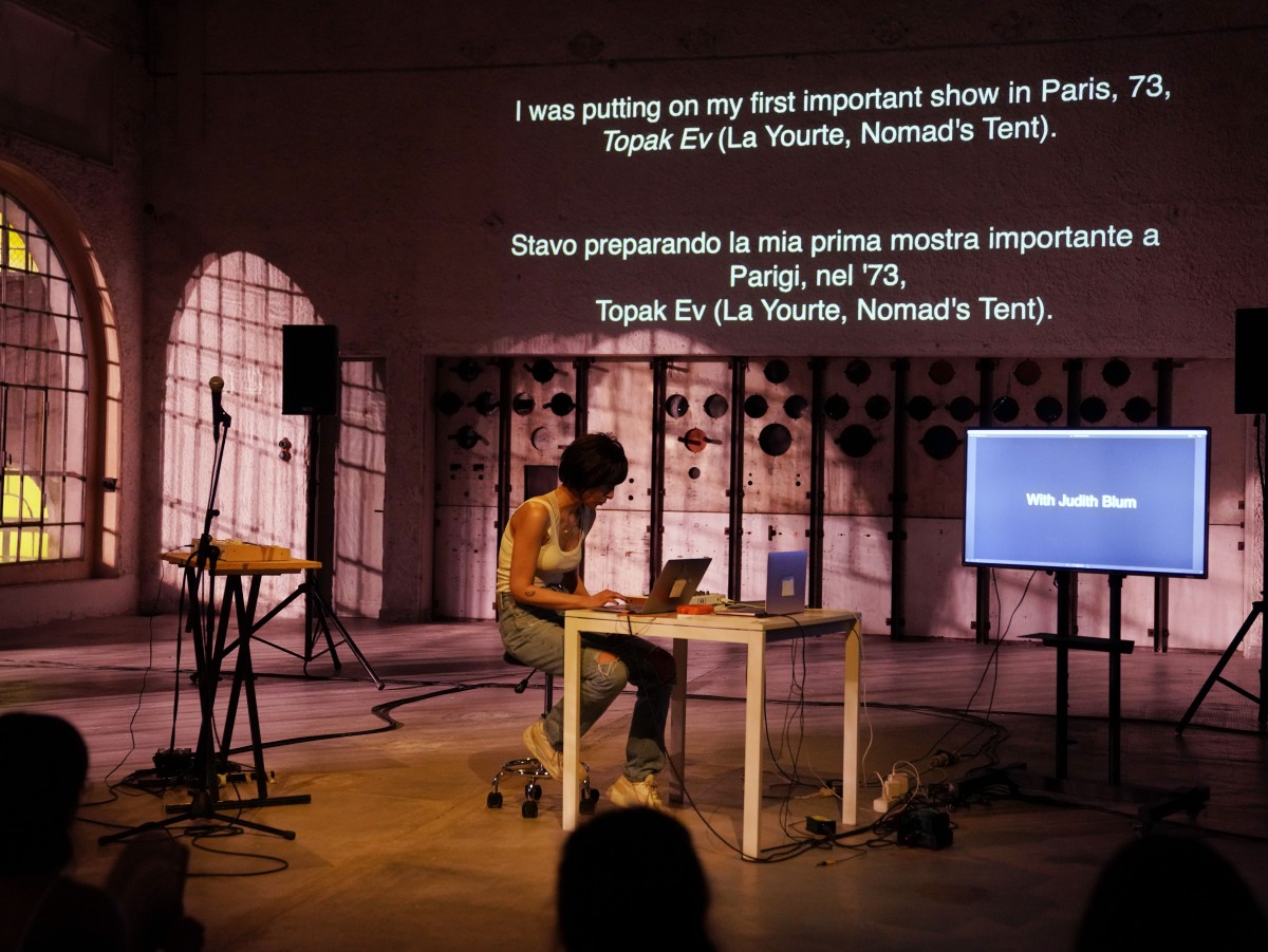 Melis Tezkan,8938th song: with Nil Yalter, Live Works Festival at Centrale Fies, photo 2 by Alessandro Sala
