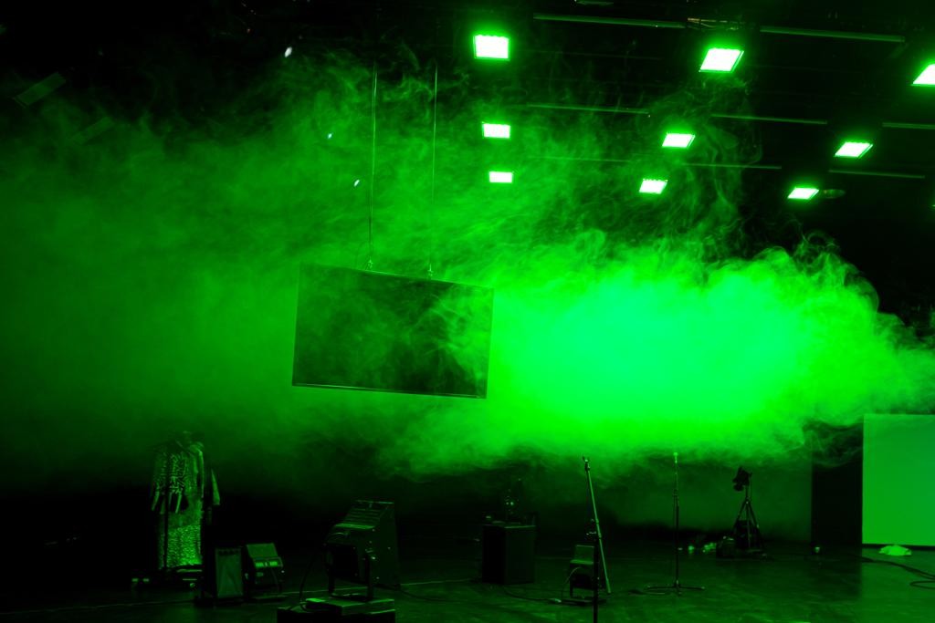 West is the best by biriken (Melis Tezkan and Okan Urun), studio opening at Comedie de Reims, France, photo 2 by Nicolas Marie